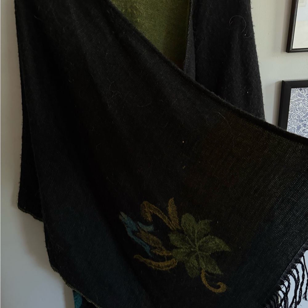 Multicolor Fringe cape - Picture 4 of 8